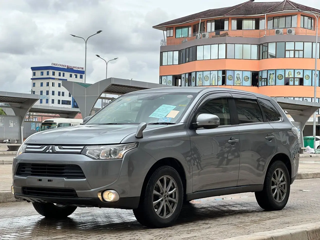 2012 Gray Mitsubishi Outlander Full Options