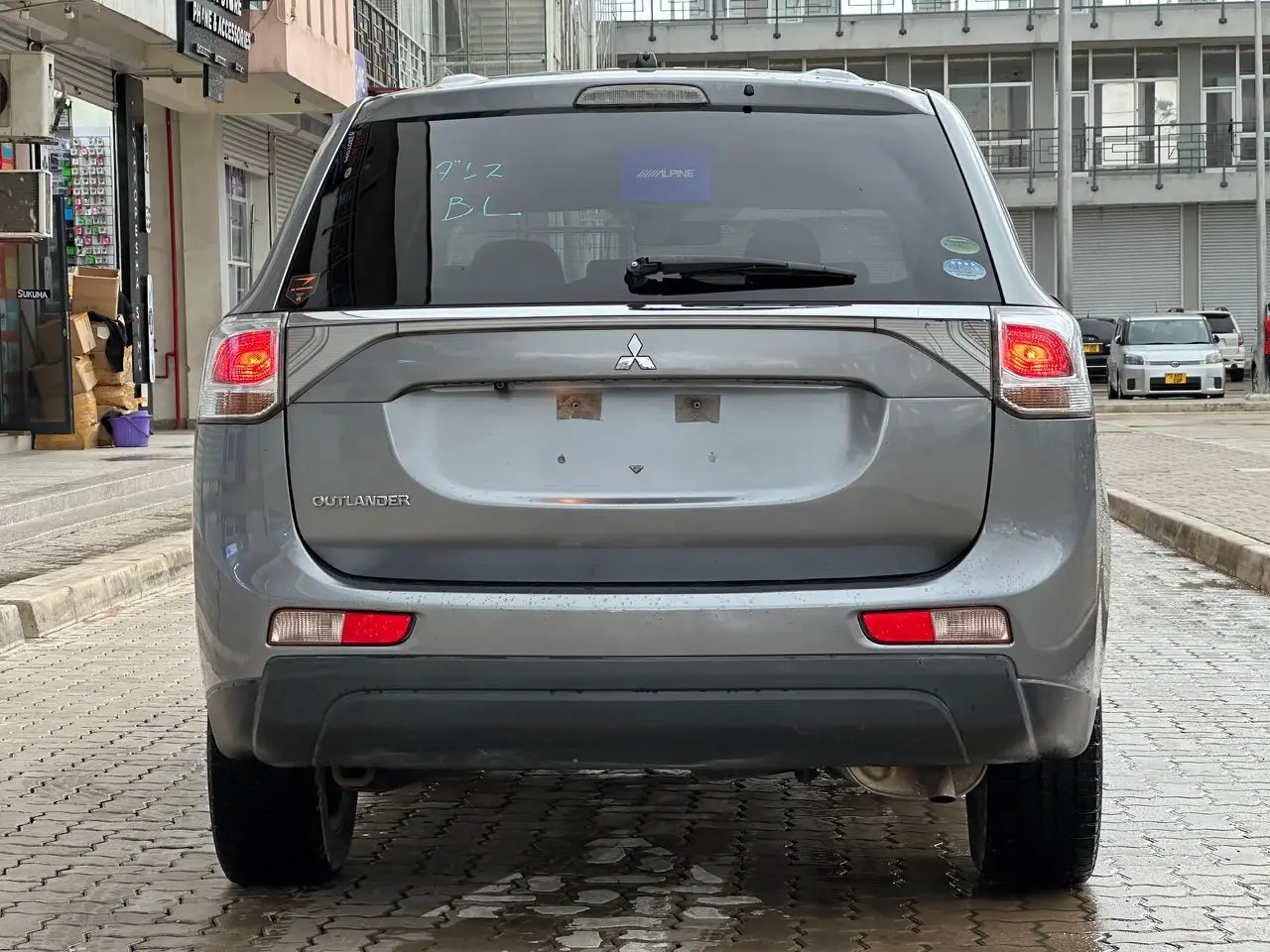 2012 Gray Mitsubishi Outlander Full Options thumbnail 3