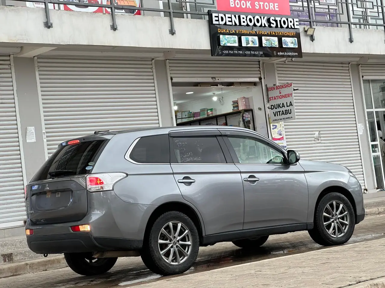 2012 Gray Mitsubishi Outlander Full Options thumbnail 5