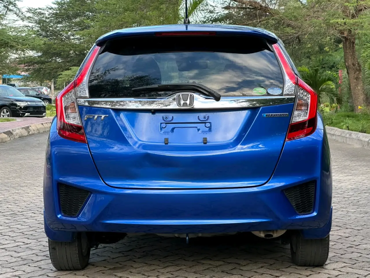 2013 Honda Fit Hybrid thumbnail 4