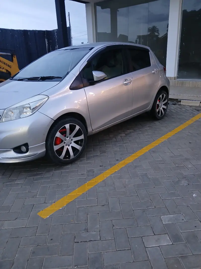 Toyota Vitz 1NR (1263cc) thumbnail 3