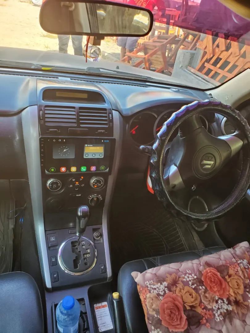 Suzuki Escudo (Vitara) SUV thumbnail 5