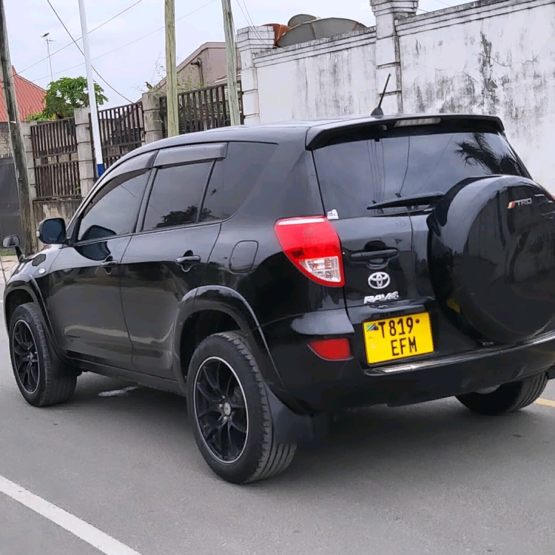 Toyota RAV4 2006 Model Black thumbnail 2