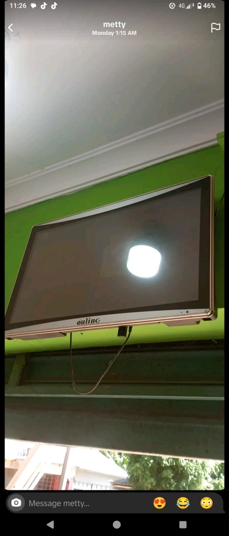 24-inch Flat-Screen TV in Good Condition thumbnail 2