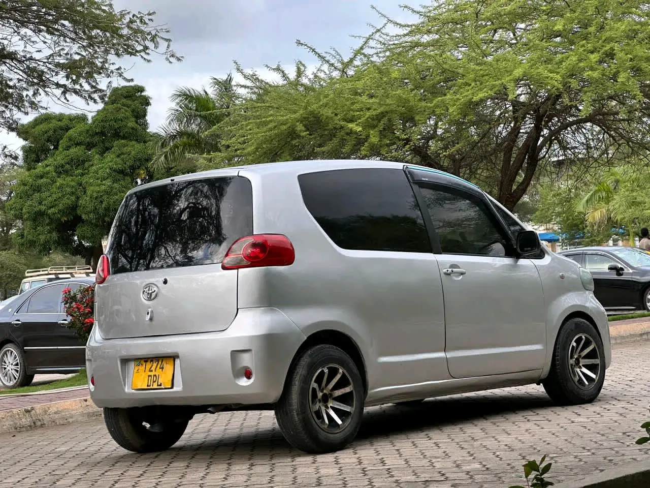 Toyota Porte 2004 Silver thumbnail 6