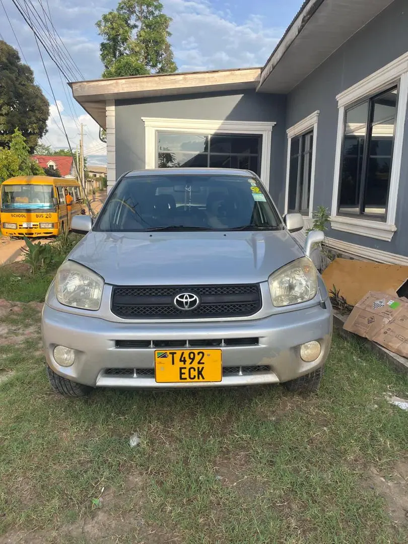 Silver Toyota RAV4 for Sale thumbnail 2