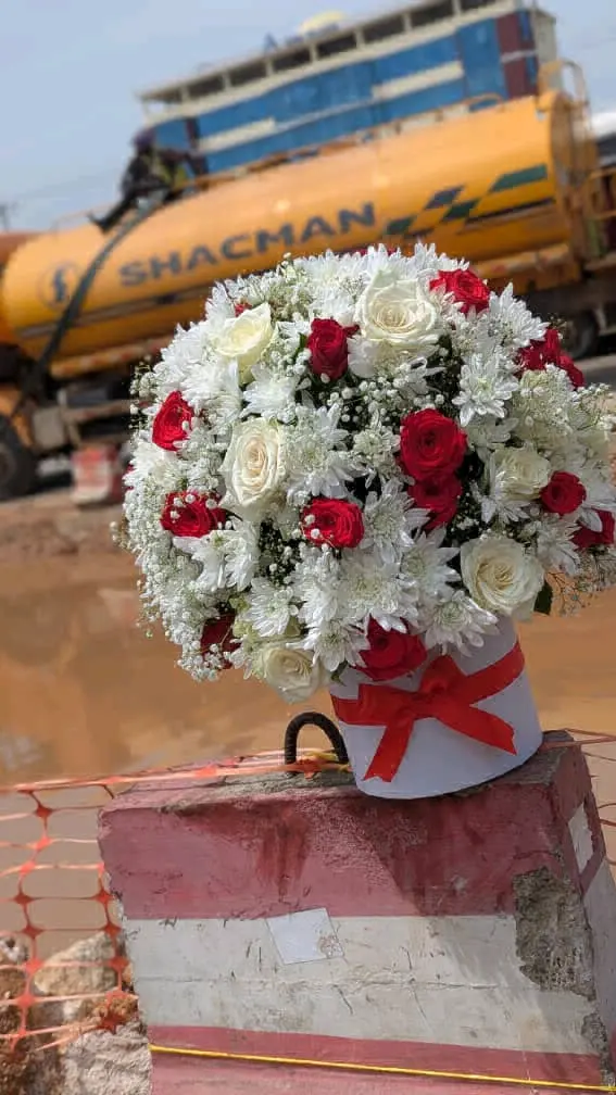 Fresh Flower Bouquets & Wreaths