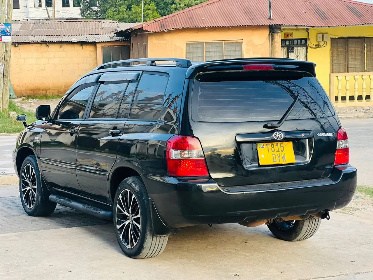 Toyota Kluger V 2006, Black, Low Mileage thumbnail 2