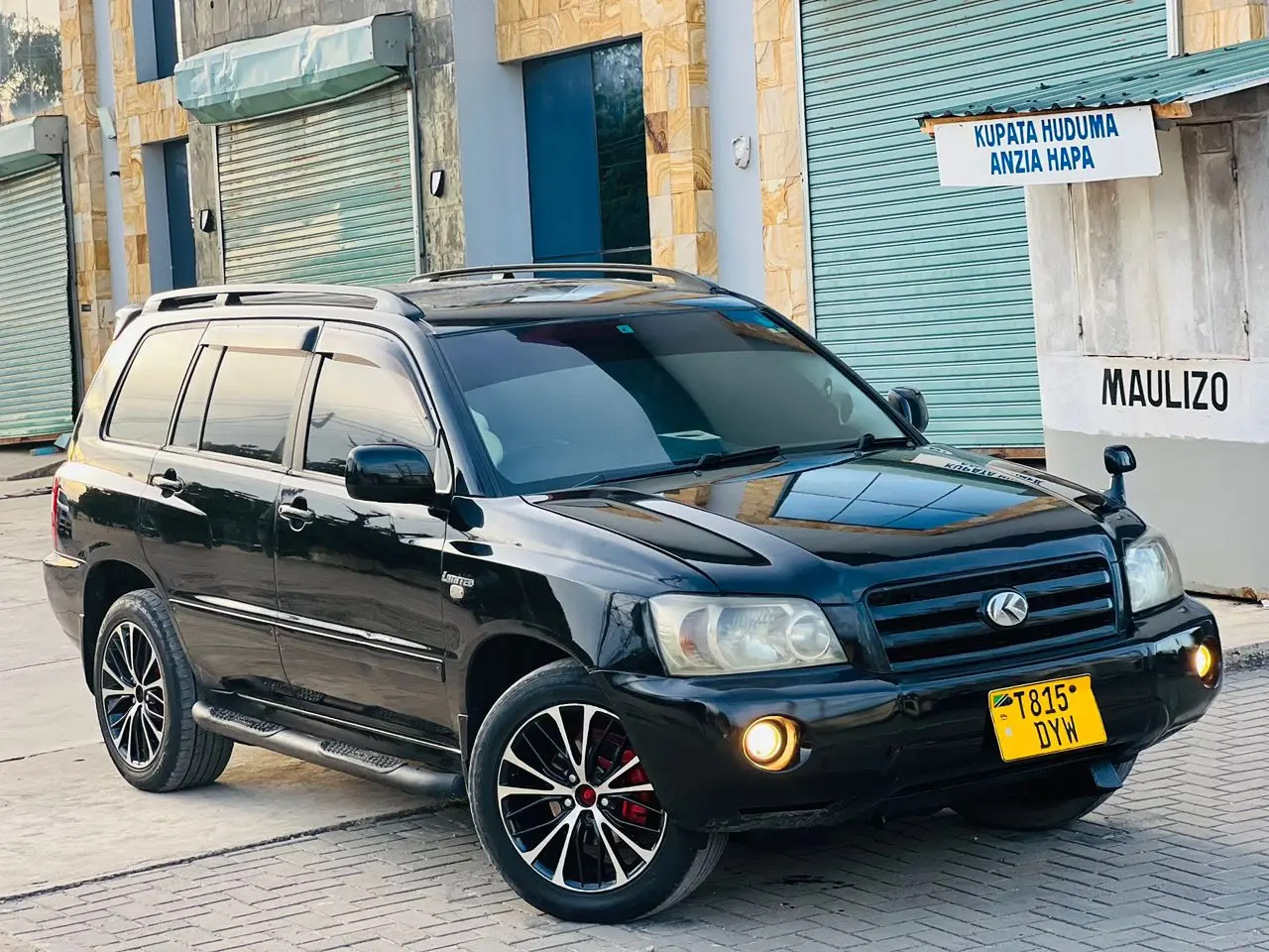 Toyota Kluger V 2006, Black, Low Mileage thumbnail 3