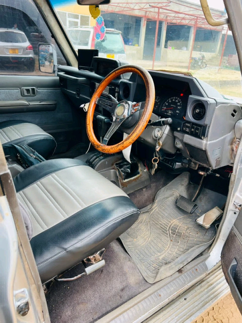 Toyota Land Cruiser Prado II SUV 2446cc thumbnail 5