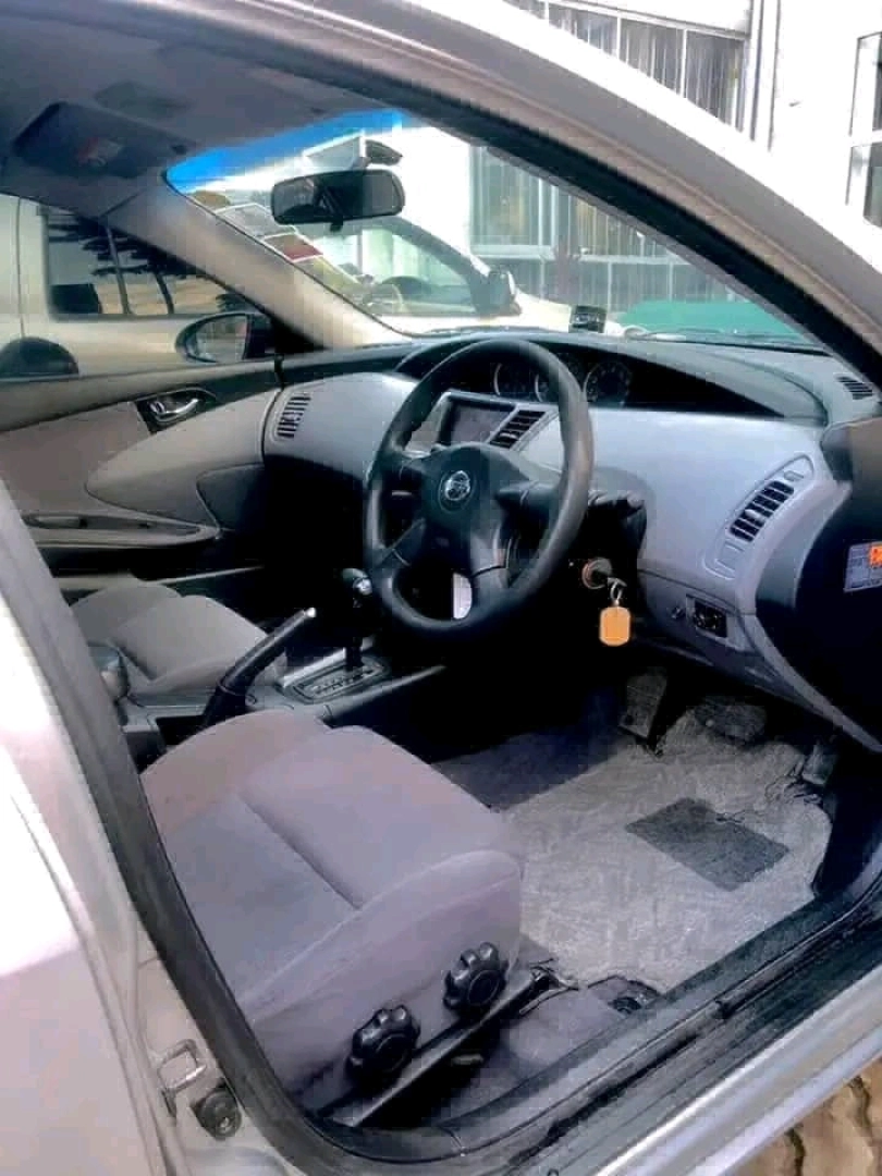 Nissan Primera DCS 2002 Automatic Sedan thumbnail 6