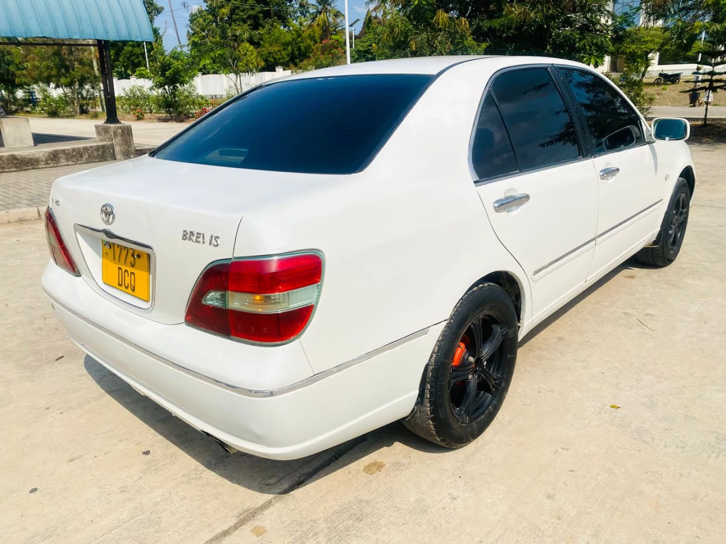 Toyota Brevis 2003, 1JZ Engine, Full AC, Delivery Available thumbnail 8
