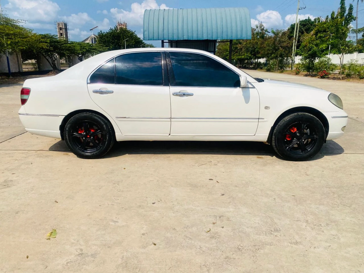 Toyota Brevis 2003, 1JZ Engine, Full AC, Delivery Available thumbnail 9