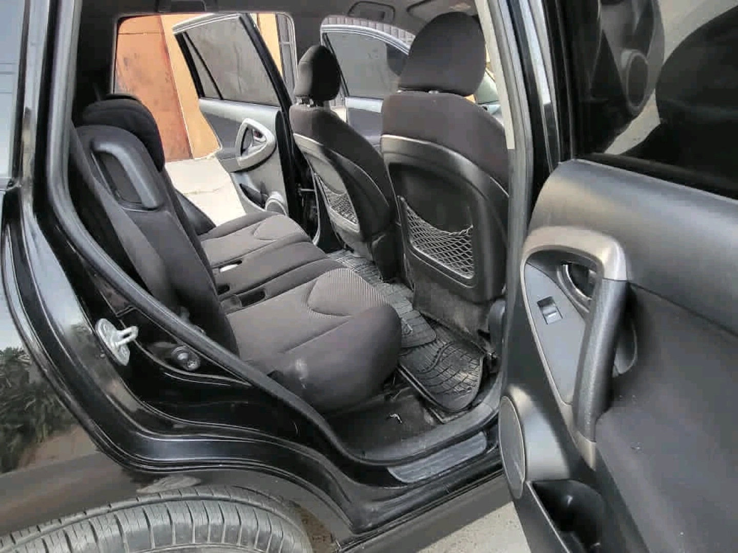 Toyota RAV4 Miss Tanzania 2004 Black thumbnail 7