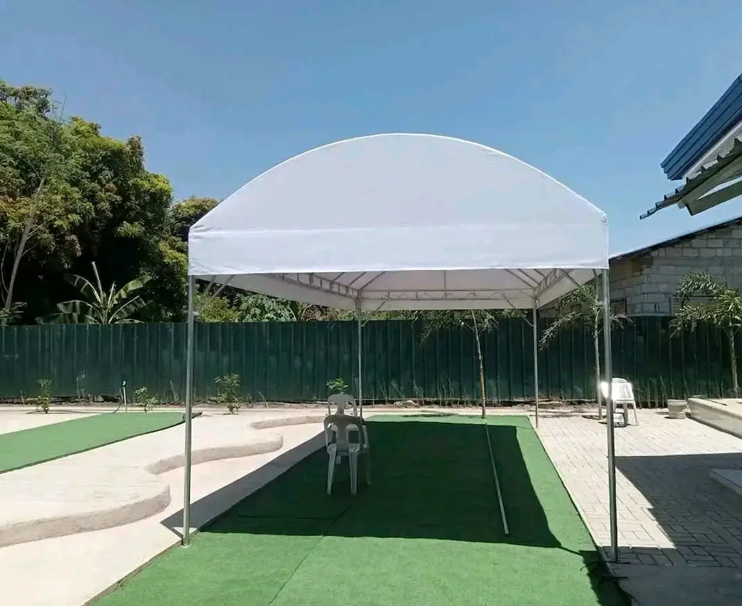 Wauzaji wa Maturubai na Tents