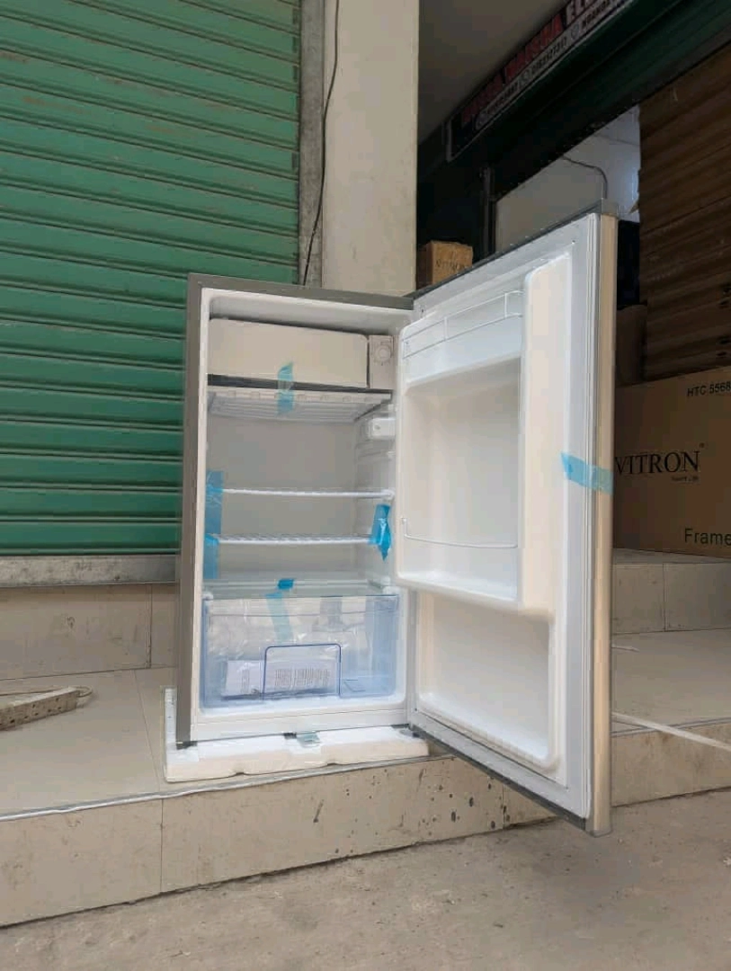 ADH 100L Mini Fridge with Top Freezer thumbnail 5