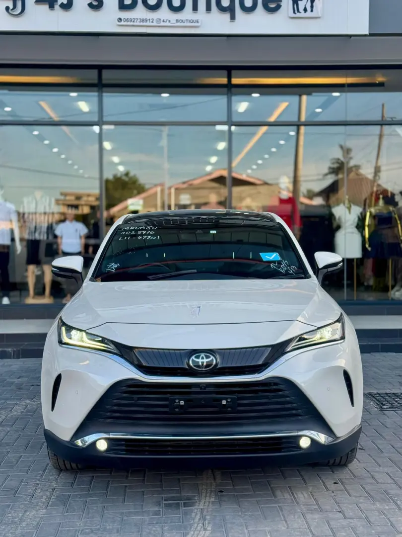 Toyota Harrier 2020/2021 - White