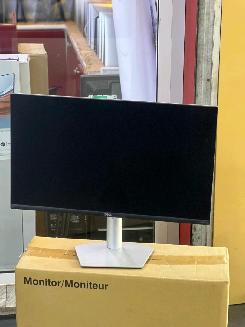 New Dell 27-inch FHD Monitor thumbnail 2