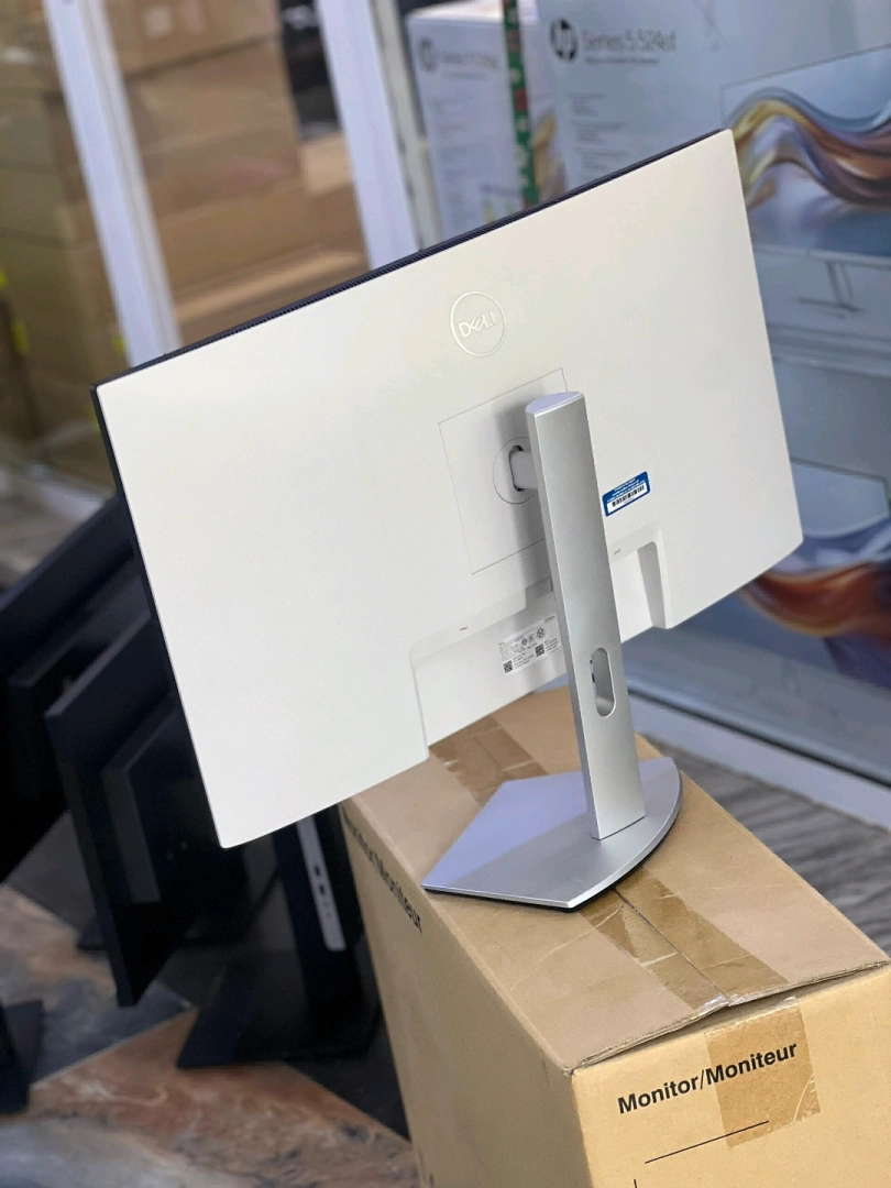 New Dell 27-inch FHD Monitor thumbnail 3