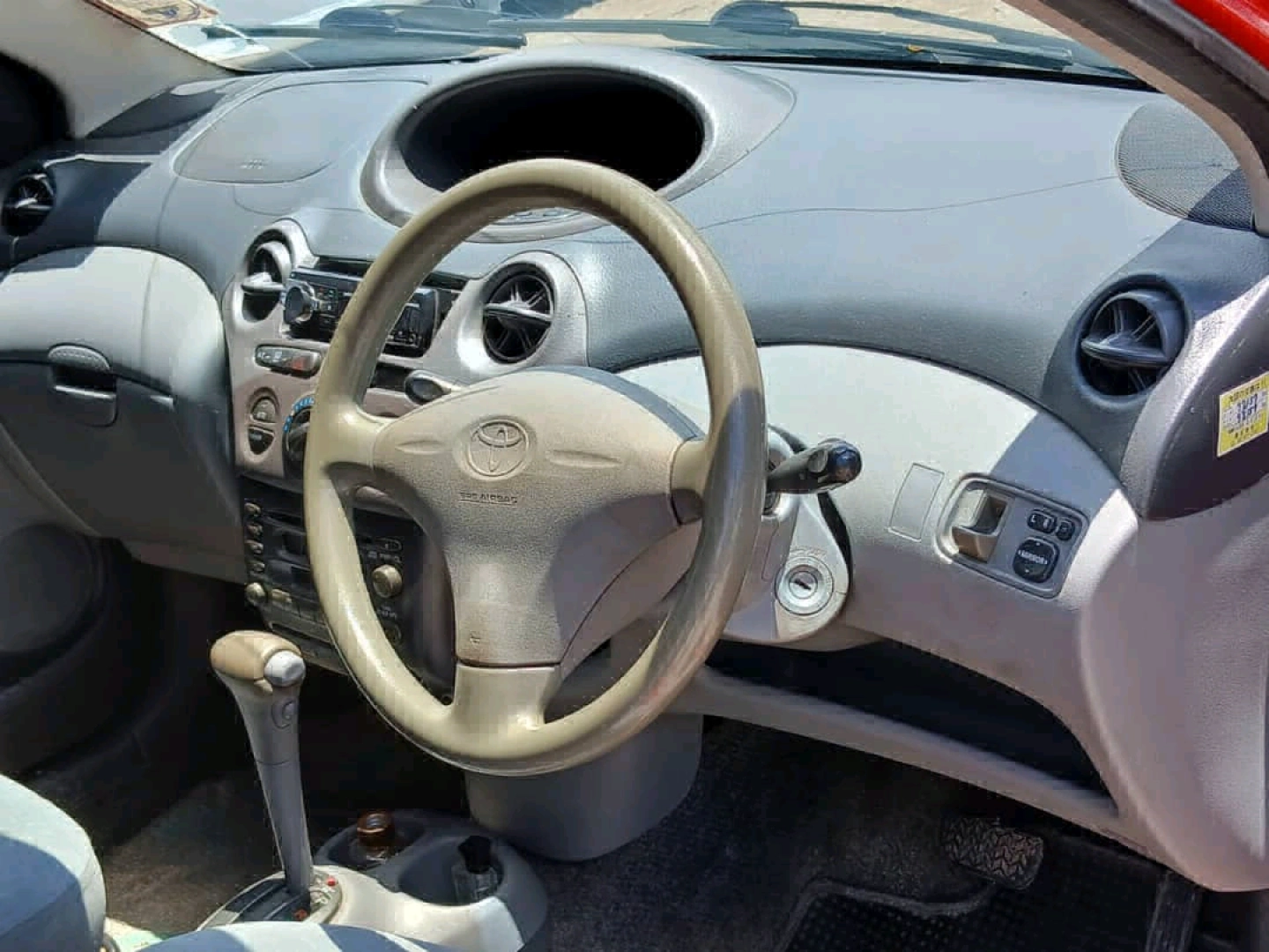 Used Red Toyota Vitz Hatchback (1290cc) thumbnail 4