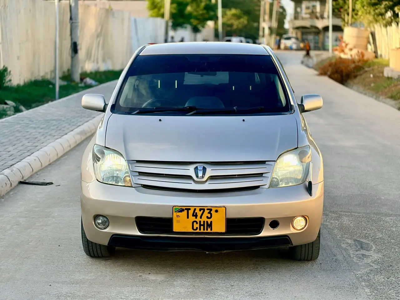 Toyota Ist 2005 (CHM) thumbnail 2
