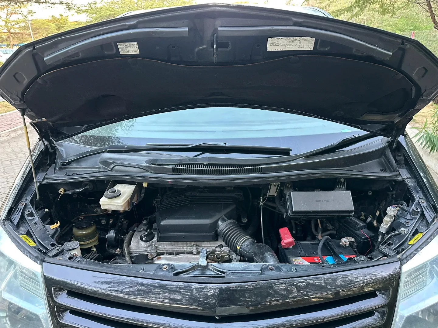 Toyota Alphard 2005 Black Minivan thumbnail 6