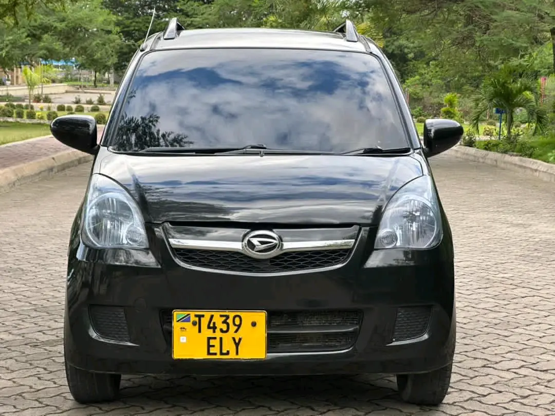 Daihatsu Mira 2010