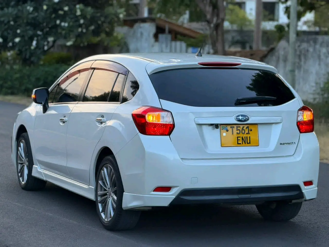2013 Subaru Impreza Hatchback, 1990cc thumbnail 4