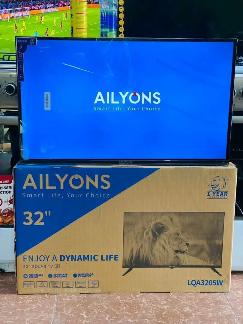 Ailyons 32-inch Frameless Solar TV
