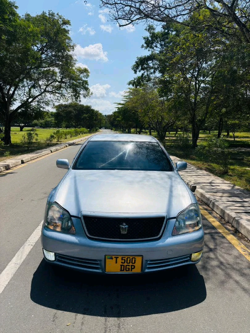 Toyota Crown Athlete 2004 Low Mileage thumbnail 4