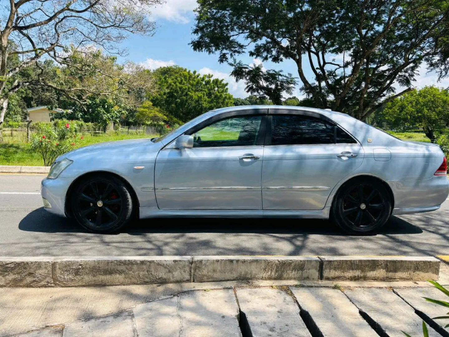 Toyota Crown Athlete 2004 Low Mileage thumbnail 8
