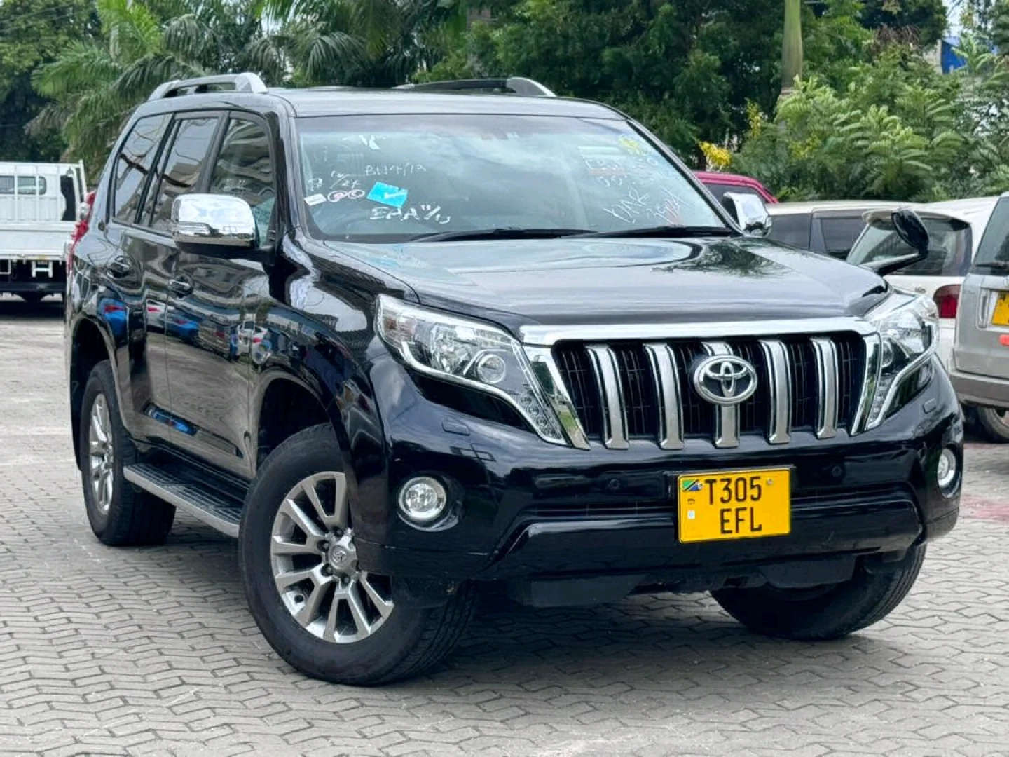 Used 2017 Toyota Land Cruiser Prado TX L 4WD thumbnail 2