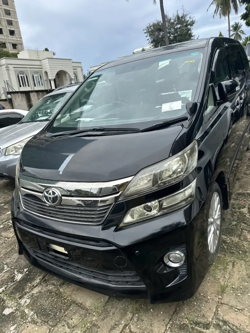 Toyota Vellfire 2014