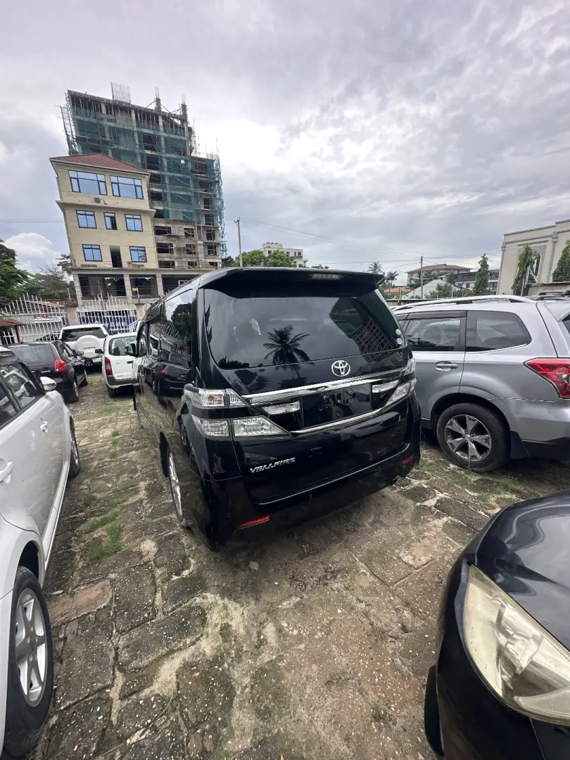 Toyota Vellfire 2014 thumbnail 2