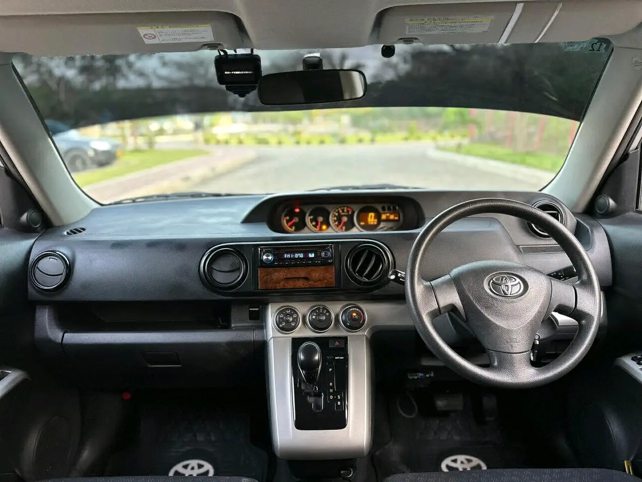 2009 Silver Toyota Rumion 1.5L AC Exchange Allowed thumbnail 8