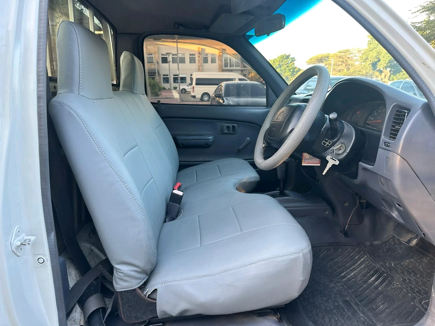Toyota Hilux Pickup Single Cabin 1998 thumbnail 8