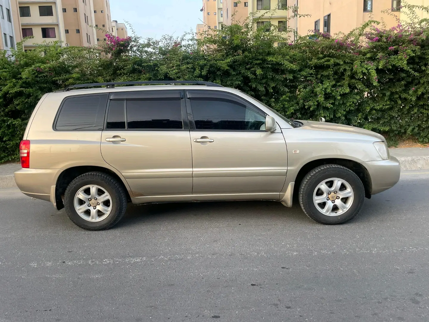 Toyota Kluger 2002, Gold/Beige thumbnail 5