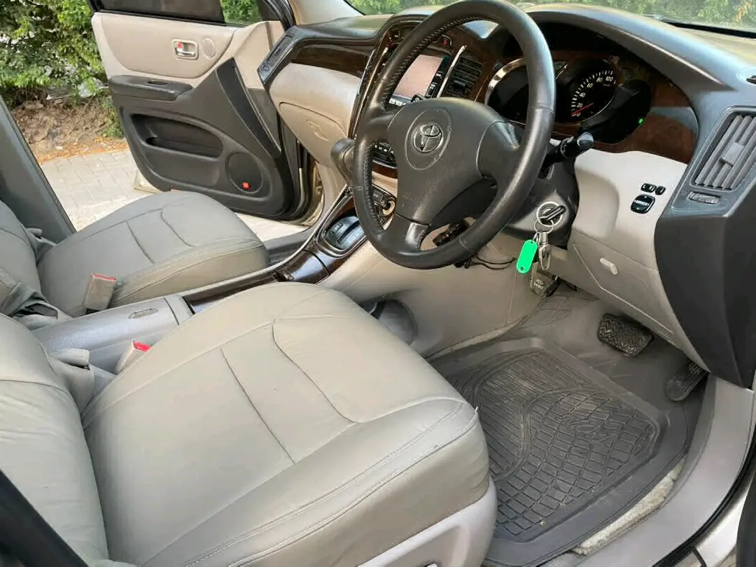 Toyota Kluger 2002, Gold/Beige thumbnail 8