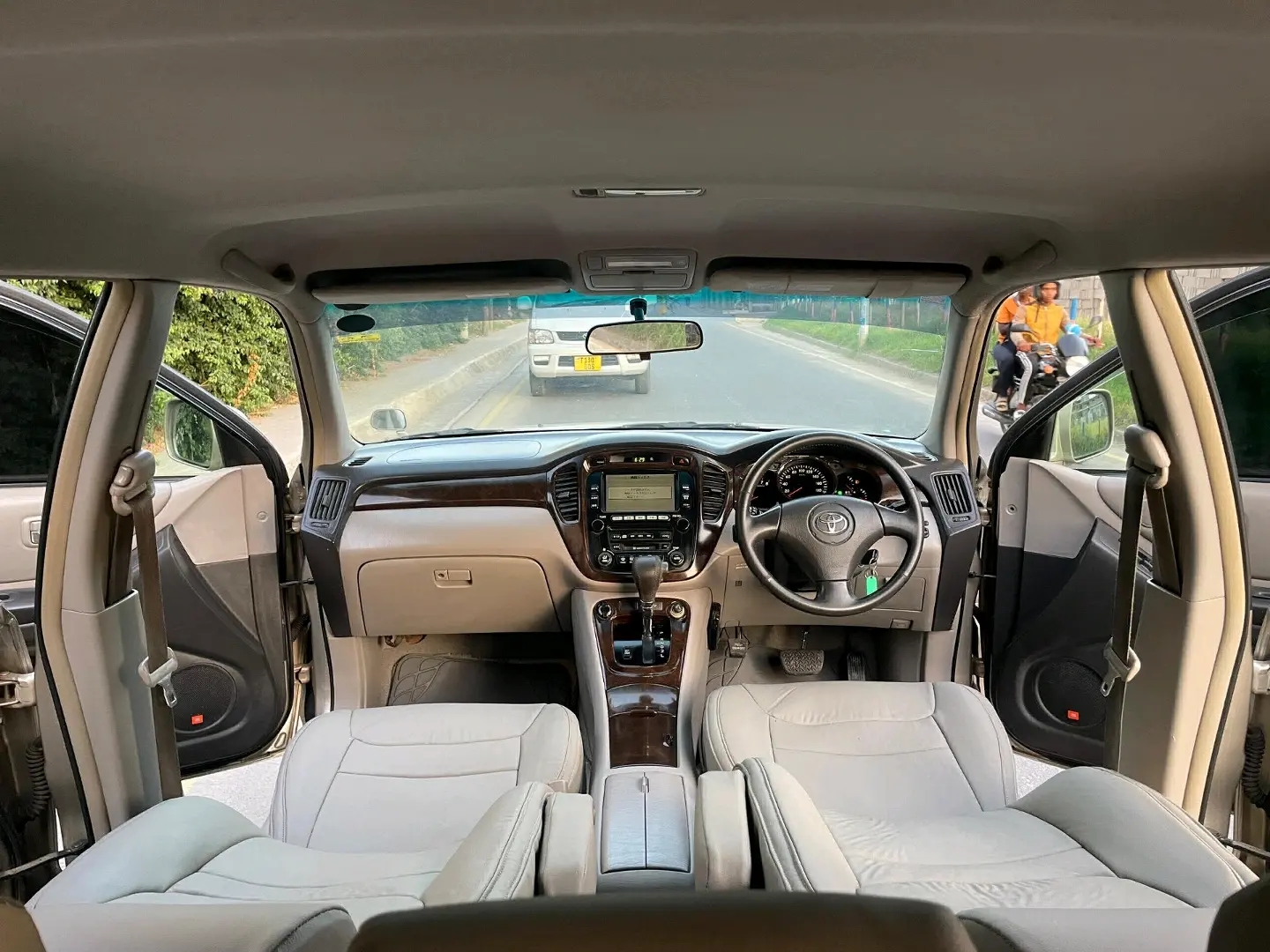 Toyota Kluger 2002, Gold/Beige thumbnail 9