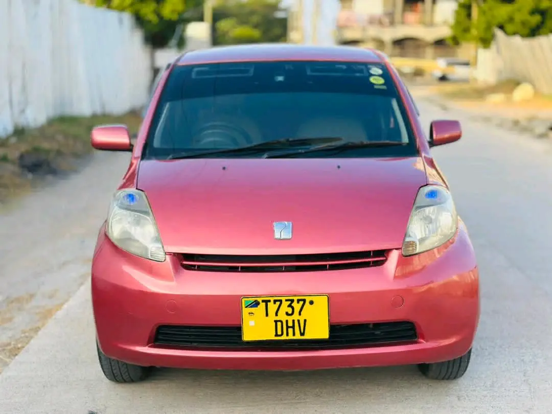 Pink Toyota Passo