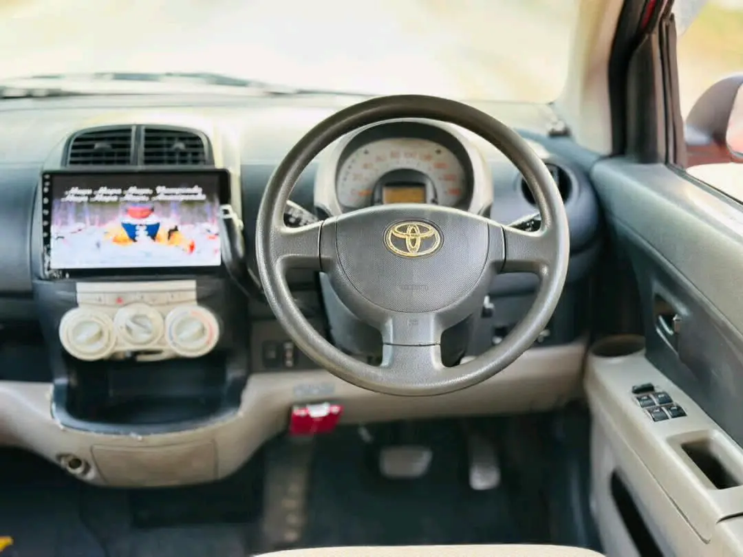 Pink Toyota Passo thumbnail 8