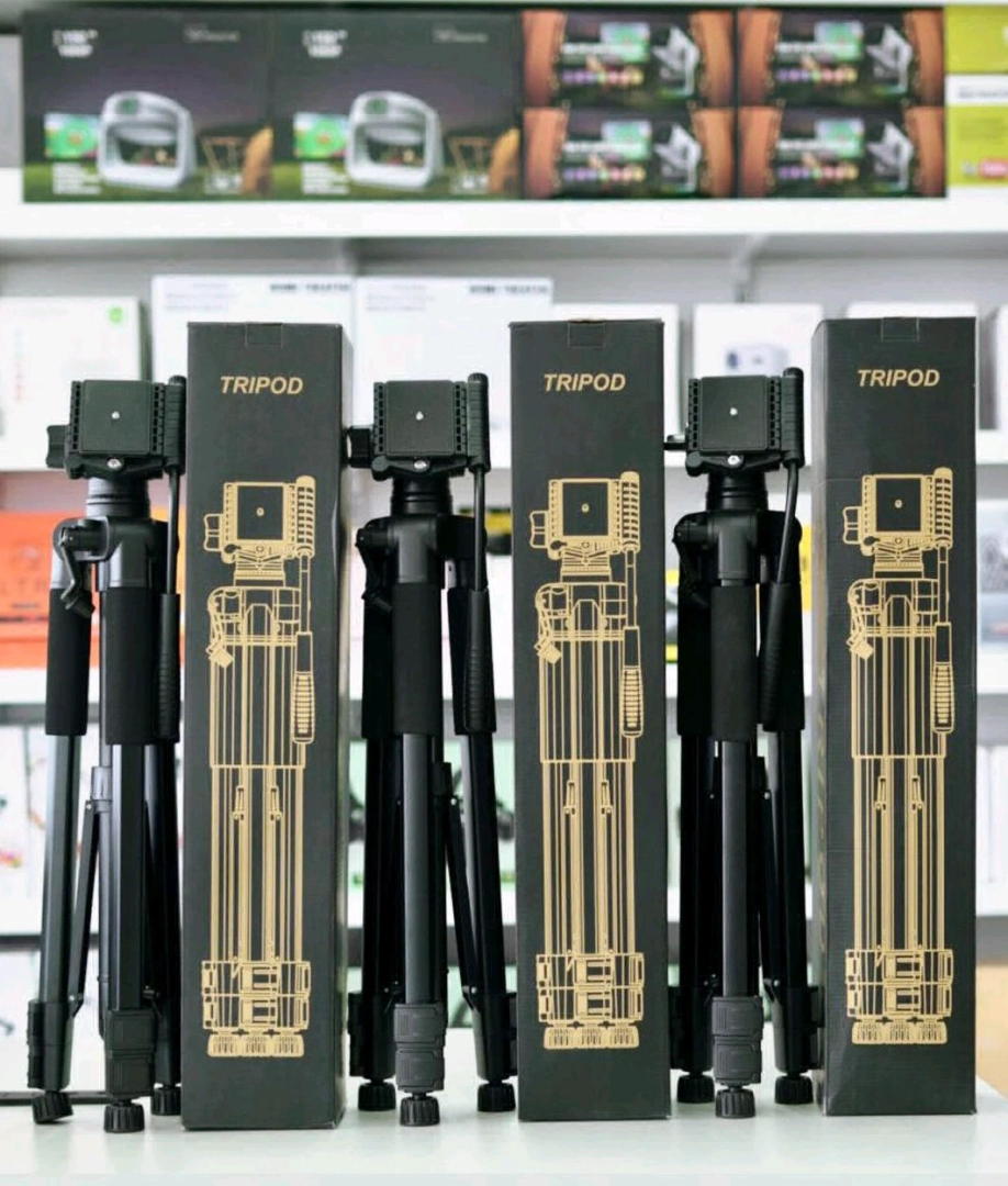 Heavy Duty D-900S Camera Tripod Stand