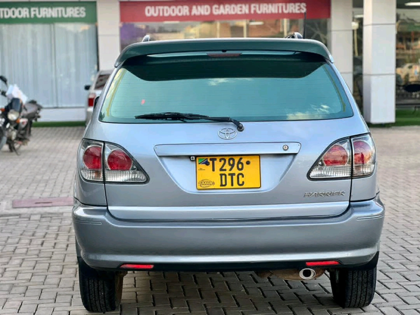 Toyota Harrier Old Model Inauzwa thumbnail 4