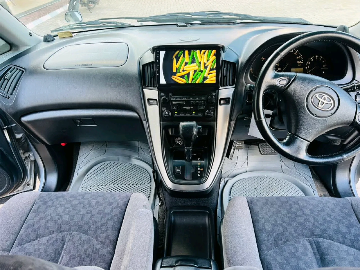 Toyota Harrier Old Model Inauzwa thumbnail 9
