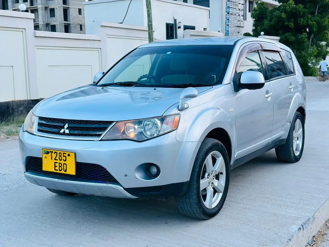 2008 Mitsubishi Outlander 2350cc Automatic thumbnail 2