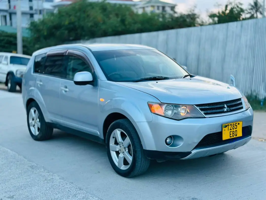 2008 Mitsubishi Outlander 2350cc Automatic thumbnail 7