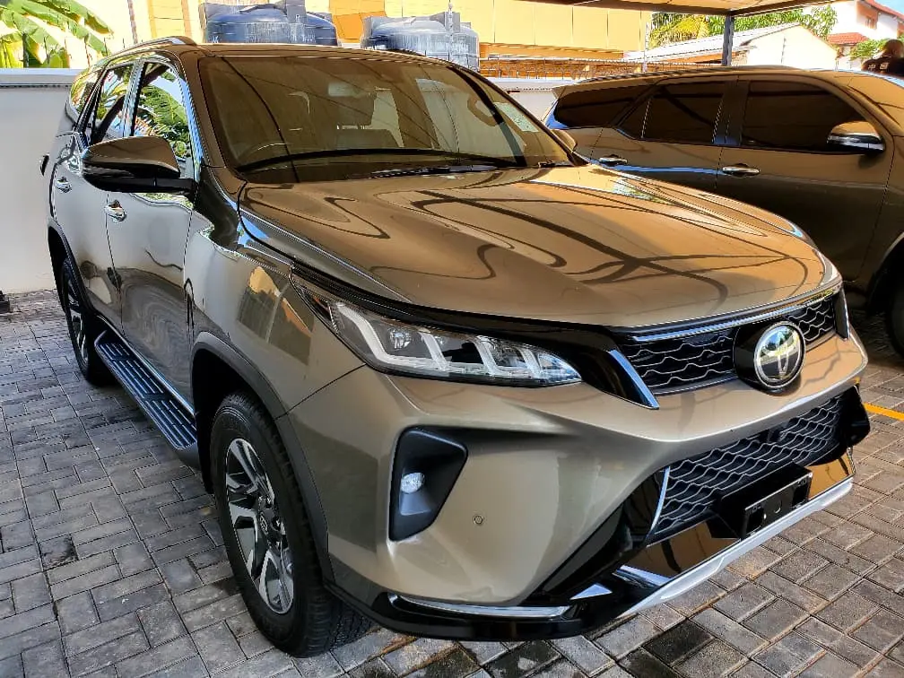 Toyota Fortuner VX 2.8 GD6 (2024/25) thumbnail 8