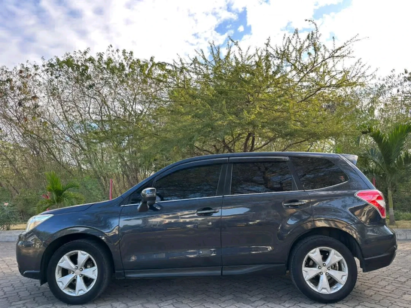 Subaru Forester 2014 Non-Turbo SUV thumbnail 3