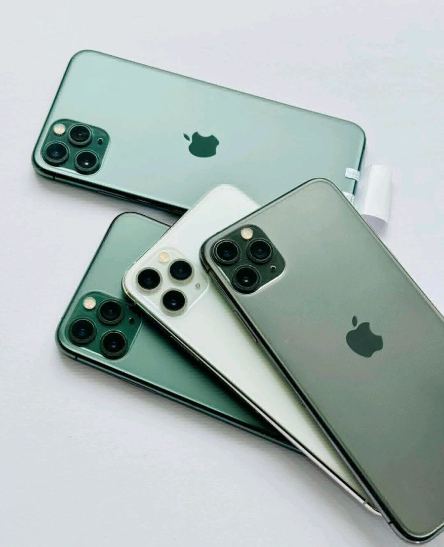 Apple iPhone 11 Pro Max 64GB/256GB thumbnail 2