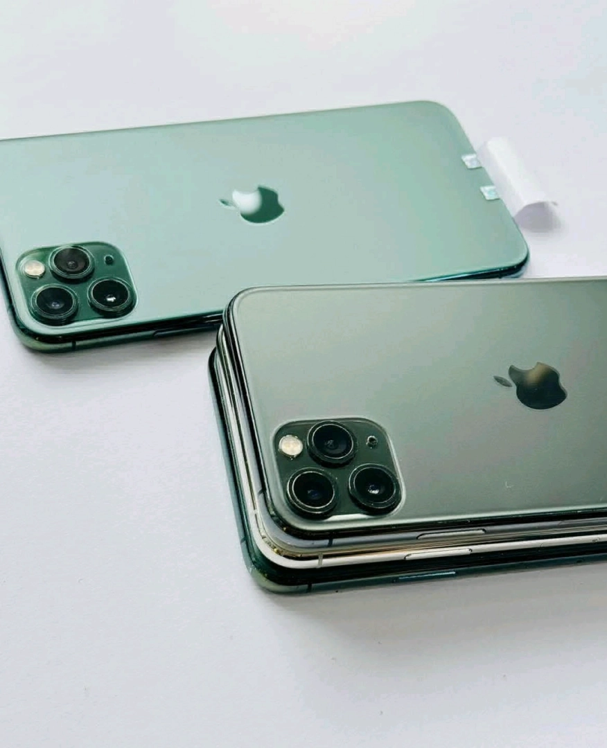 Apple iPhone 11 Pro Max 64GB/256GB thumbnail 4